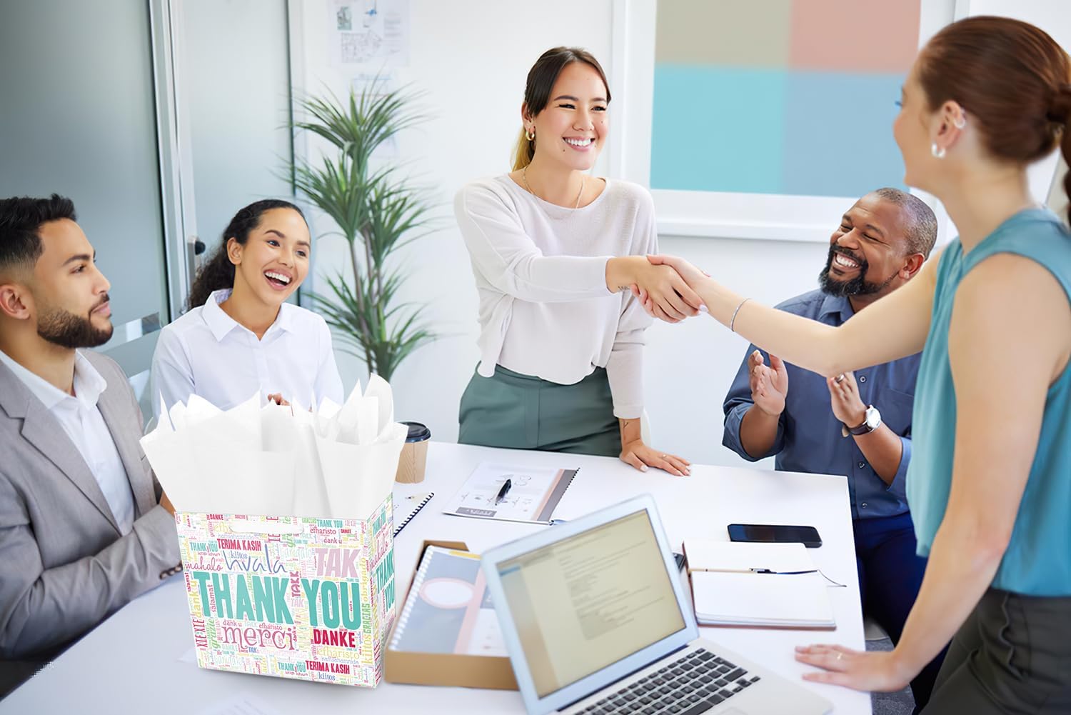 ysmile Thank You Gift Bag with Wrapping Tissue for Women Men 12.6" - Image 7