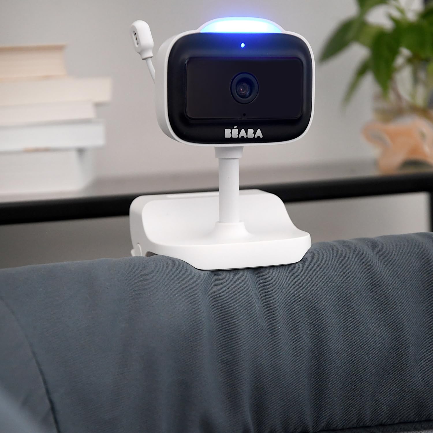 BÉABA, Babyphone Vigilabebés Vídeo con Clip, Nomad, Visión Nocturna, App Móvil, Luz Nocturna Multicolor, Walkie Talkie, Canciones Cuna, Termómetro, Control Humedad, Batería 6h, Zen Nomad Blanco