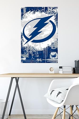 Miniatura 6 de Trends International NHL Tampa Bay Lightning - Póster de pared con logotipo Maximalist 23, 22.37 x 34.00 pulgadas, paquete de póster y alfiler de