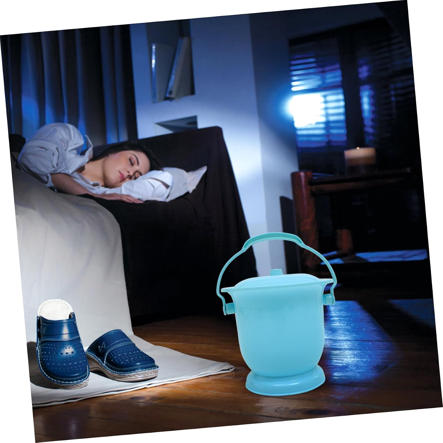 2Pcs Portable Adult Urinal Potty Handheld Chamber Pot with Lid Household Night Urine Pot for Seniors and Pregnant Women