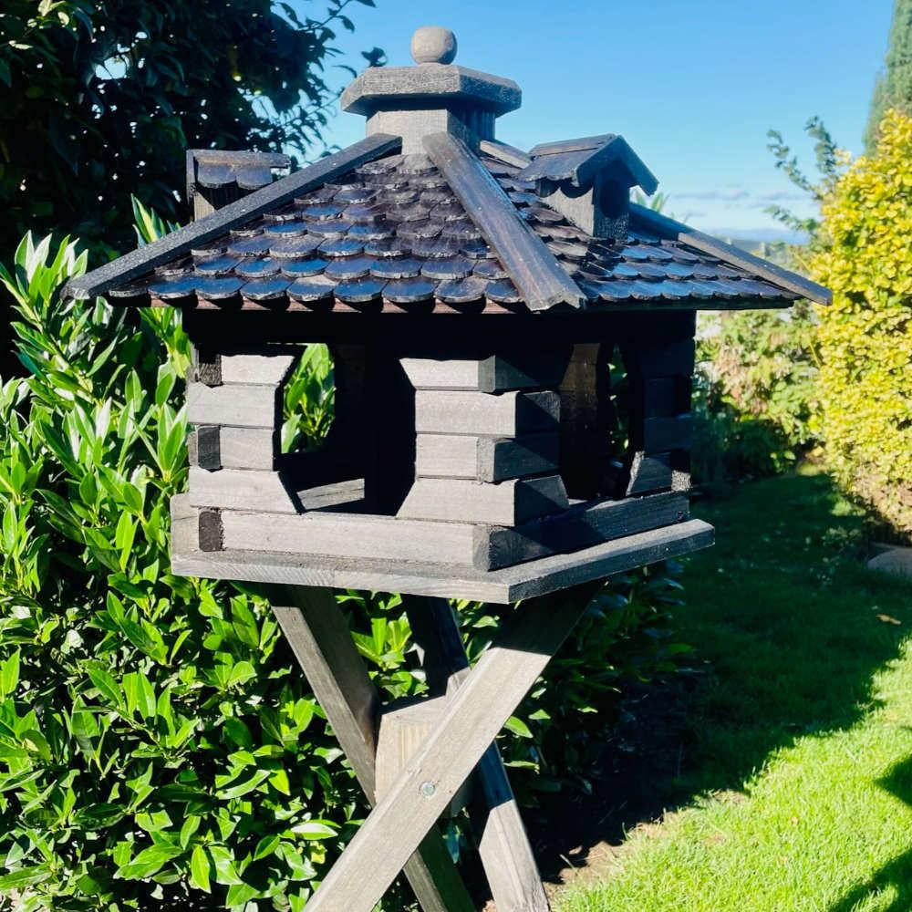 Comedero para pájaros XL hexagonal, incluye soporte, color marrón oscuro
