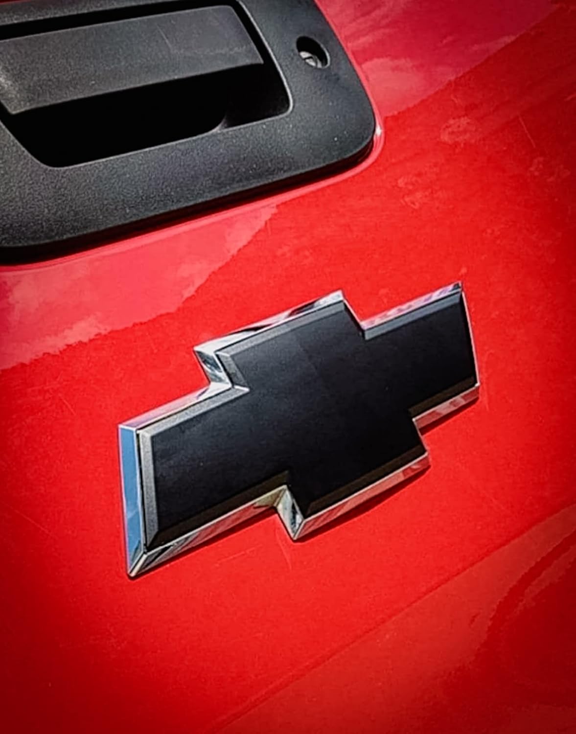 VViViD Auto Emblem Vinyl Wrap Kit, Matte Black, (11.8 in x 4 in) x2 Sheets, Includes: Premium Wrapping Knife and Wrap Sticks, N1