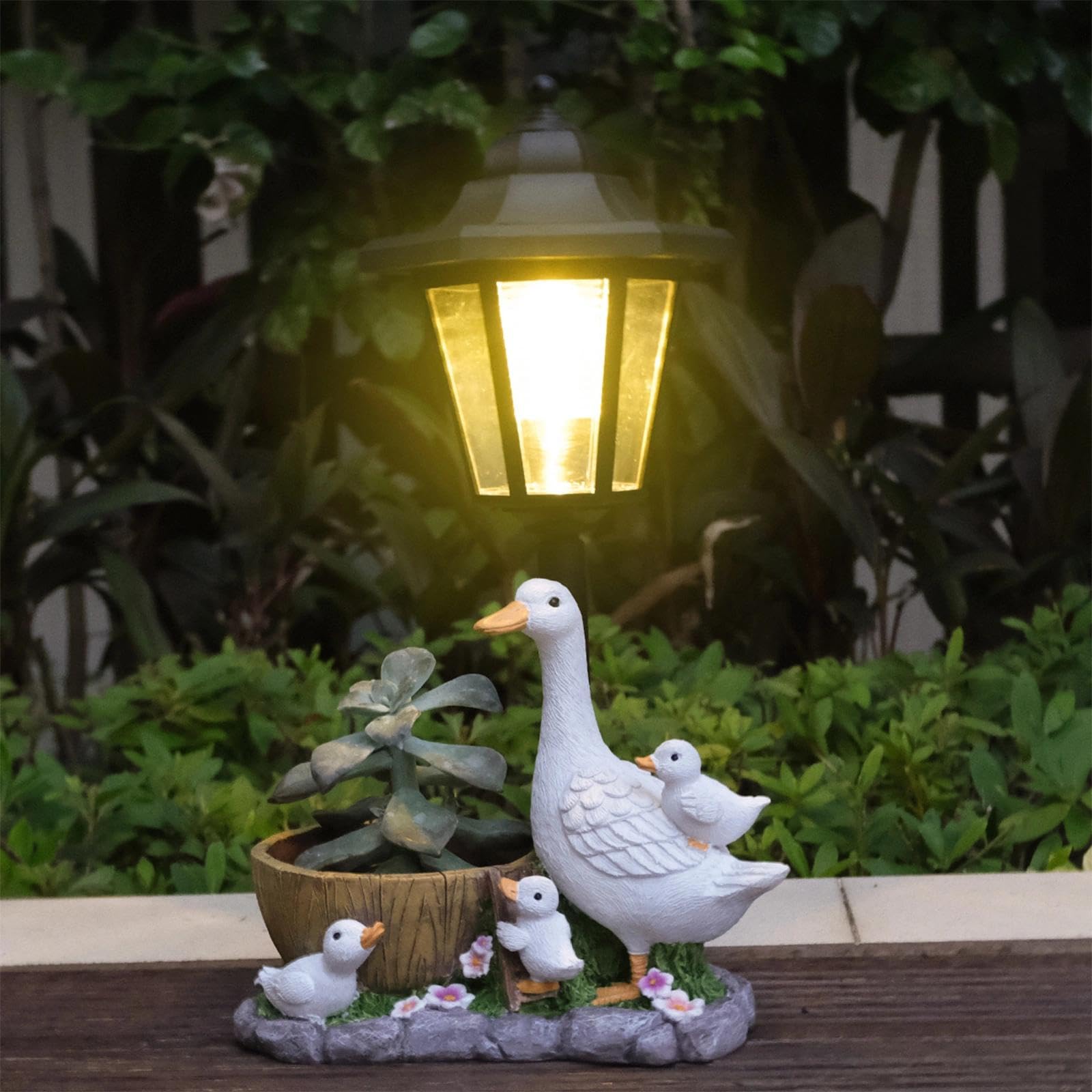 Solar Enten Gartenfigur, Entenfamilie Statue mit Blumentopf, Wetterfest Entenstatue Gartenleuchte,Tierdeko für Außendeko Rasen Balkon Terrasse Hof, Geschenk Muttertag Weihnachten Ostern Kinder