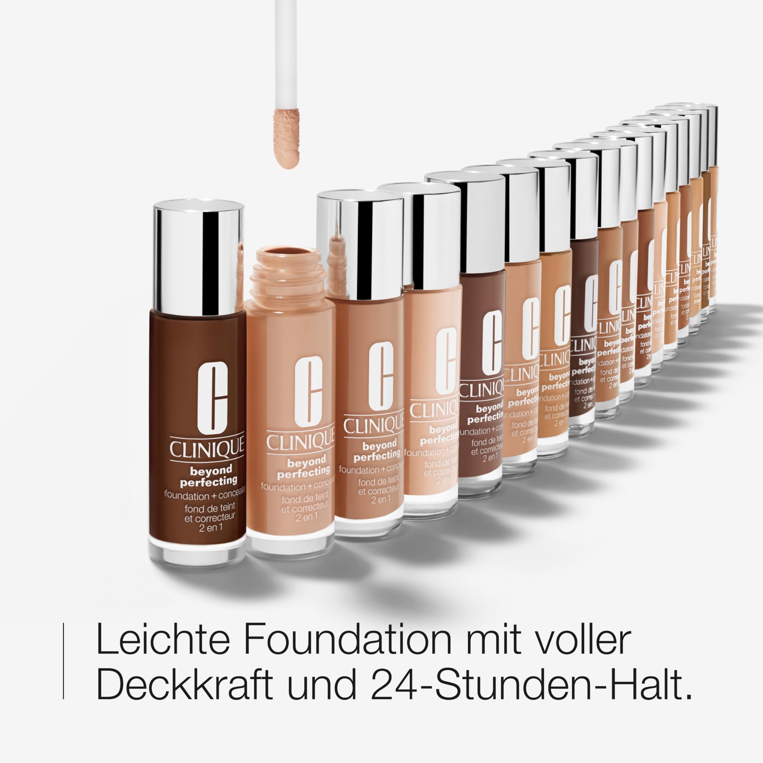 Clinique Beyond Perfecting™ Foundation + Concealer | 2-in-1 Foundation & Concealer | Für Mischhaut bis ölige Haut | Volle Deckkraft & leichtes Hautgefühl | 30 ml