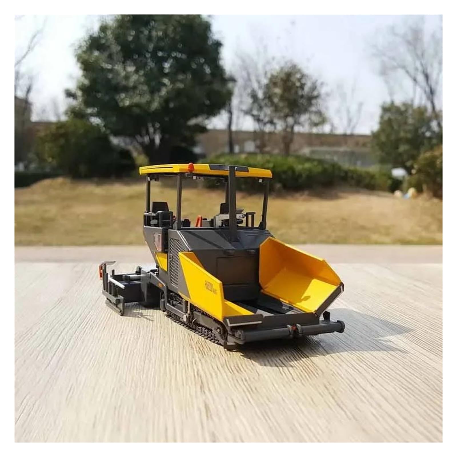 Metallo Scala Replica 1:50 Per La Macchina Per Pavimentazione Volv P6820D Modello In Lega Finitrice Per Ingegneria Collezione Hobby Camion