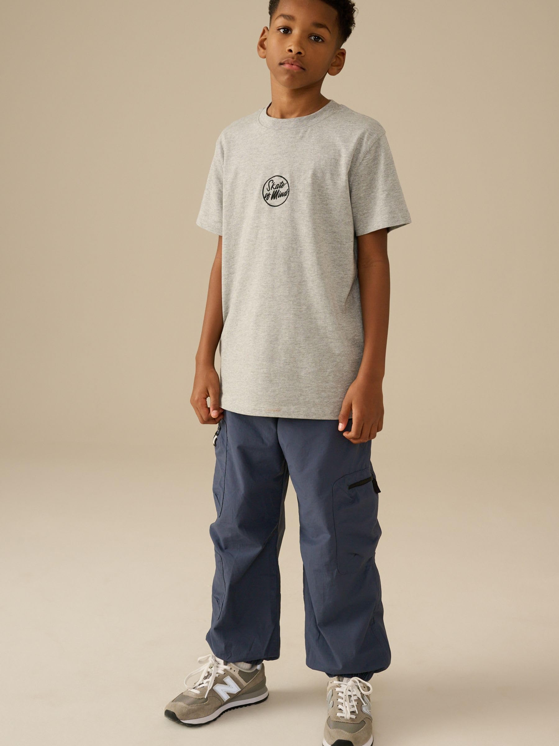 NEXT Niños Pantalones Cargo con Bolsillos con Cremallera