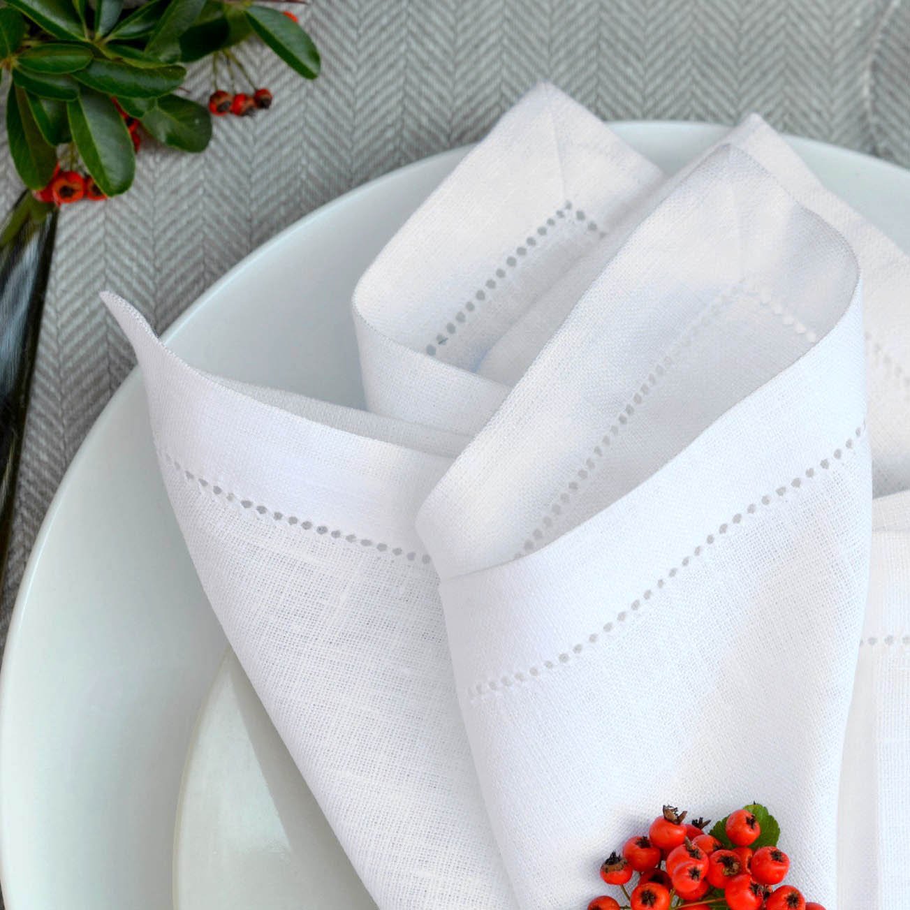 Linen & Cotton Set Di 4 Tovaglioli In Stoffa Con Orlo A Giorno FLORENCE, 100% Lino - 43cm x 43cm (Bianco)