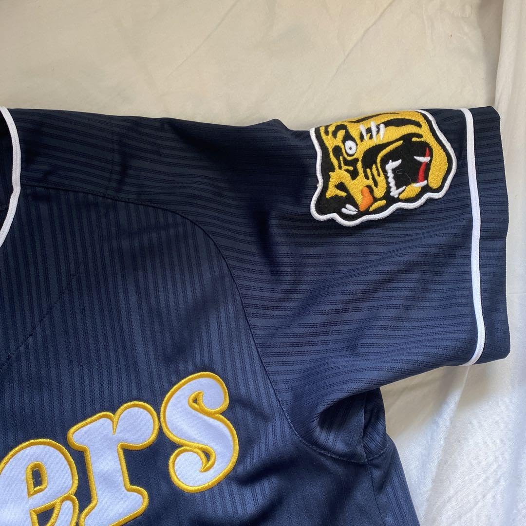 ⭐︎阪神タイガース　復刻ユニフォーム　ブラック　　金本知憲　監督 Amazon.co.jp: ！ 阪神タイガース ユニフォーム 復刻 ブラック