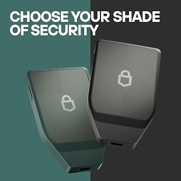 Trezor Safe 7 - Crypto Hardware Wallet with Bluetooth, Color Touchscreen, Transparent Secure Element, Quantum-Ready (Obsidian Green)