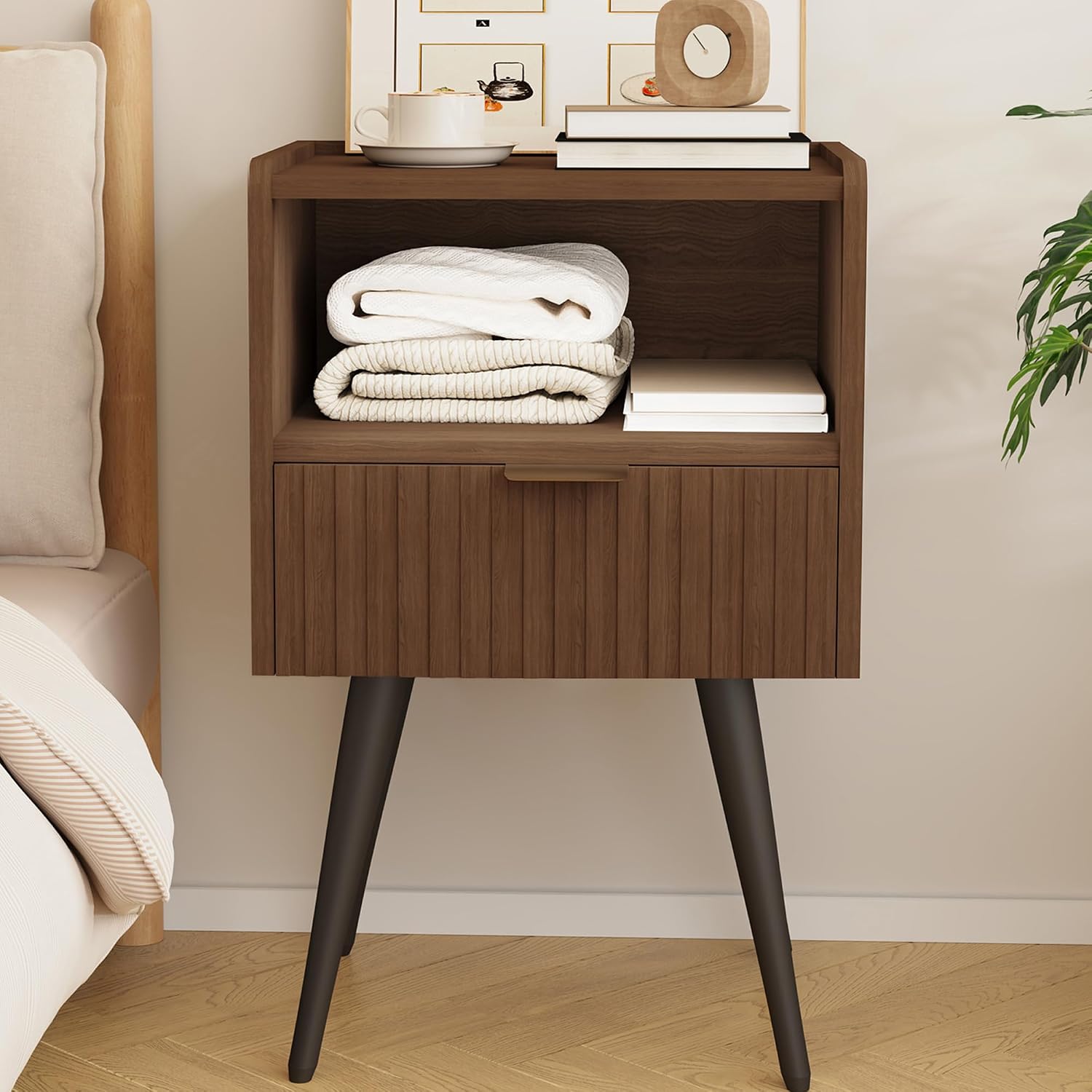 Mid Century Modern Nightstand,Wood Bedside Table with Drawer,Side Table