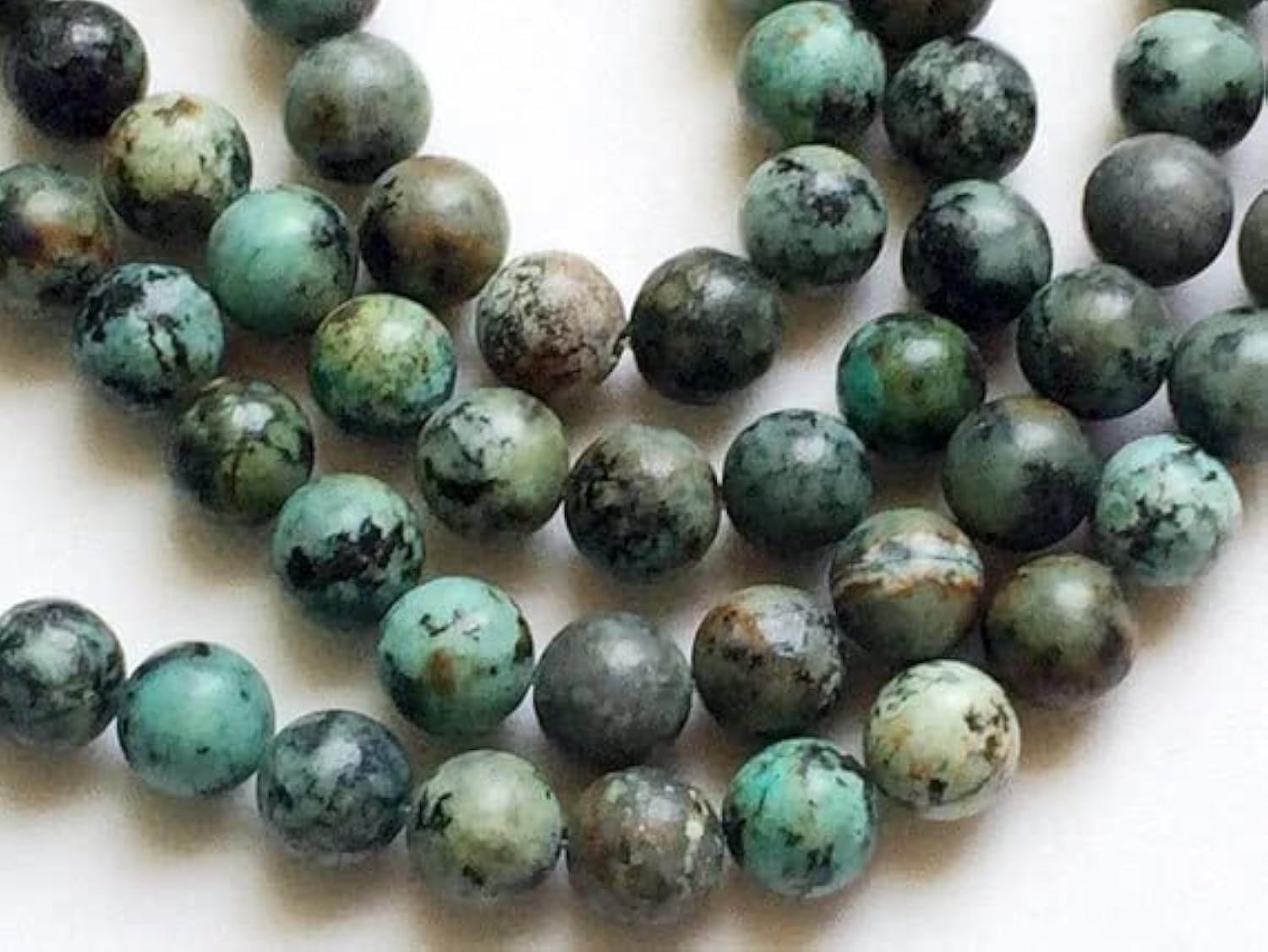 Collier en turquoise naturelle d'Afghanistan pour sublimer vos tenues d'été