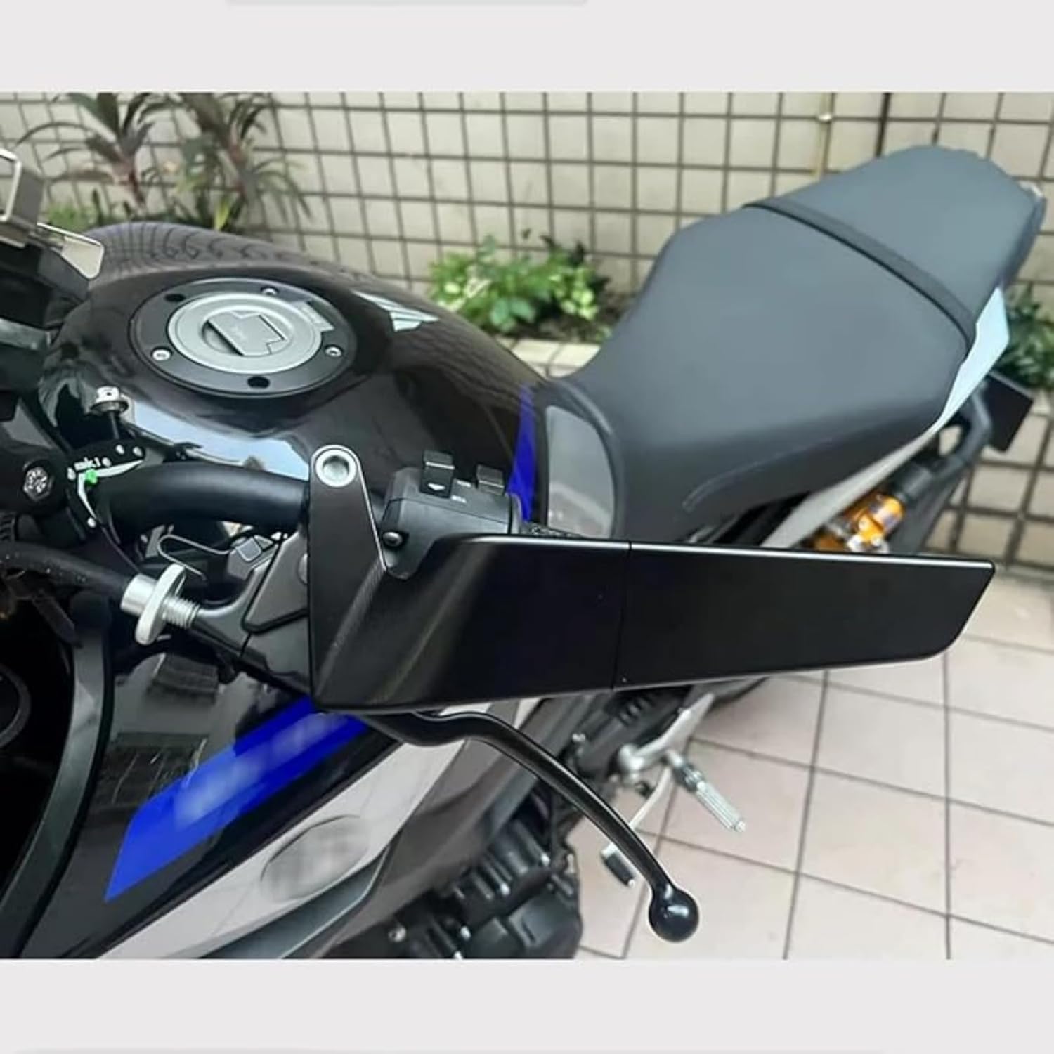 FOR Pulsar 200 NS 200 RS 200 A pulsar 200ns 200rs 200a 2018-2024 2025 Motorcycle rearview mirror, street car modification rotation stealth wind wing can be adjusted 360 ° side mirror (blue-lens)