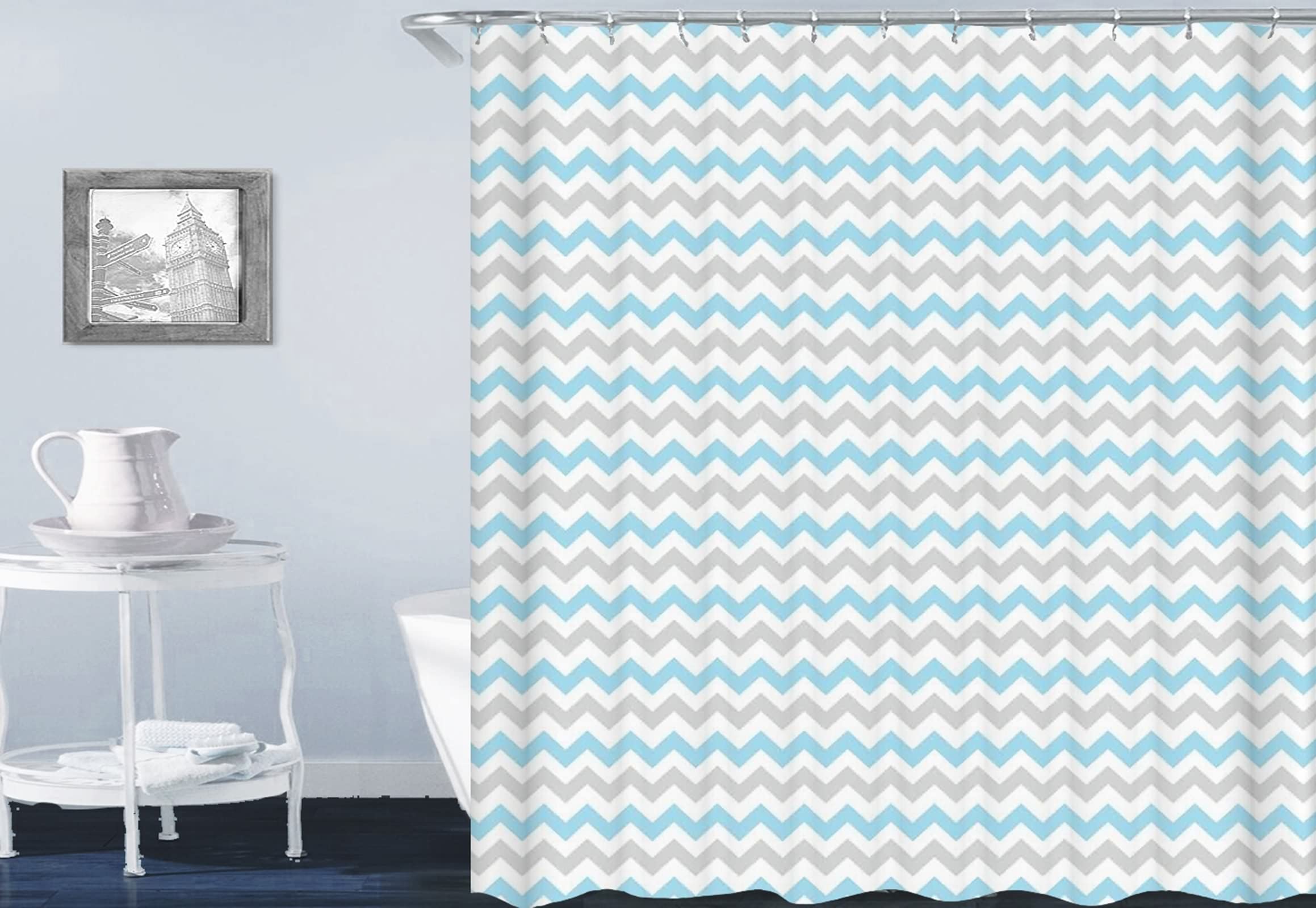 Rideau de douche à motif ondulé pour moderniser l'espace bain familial