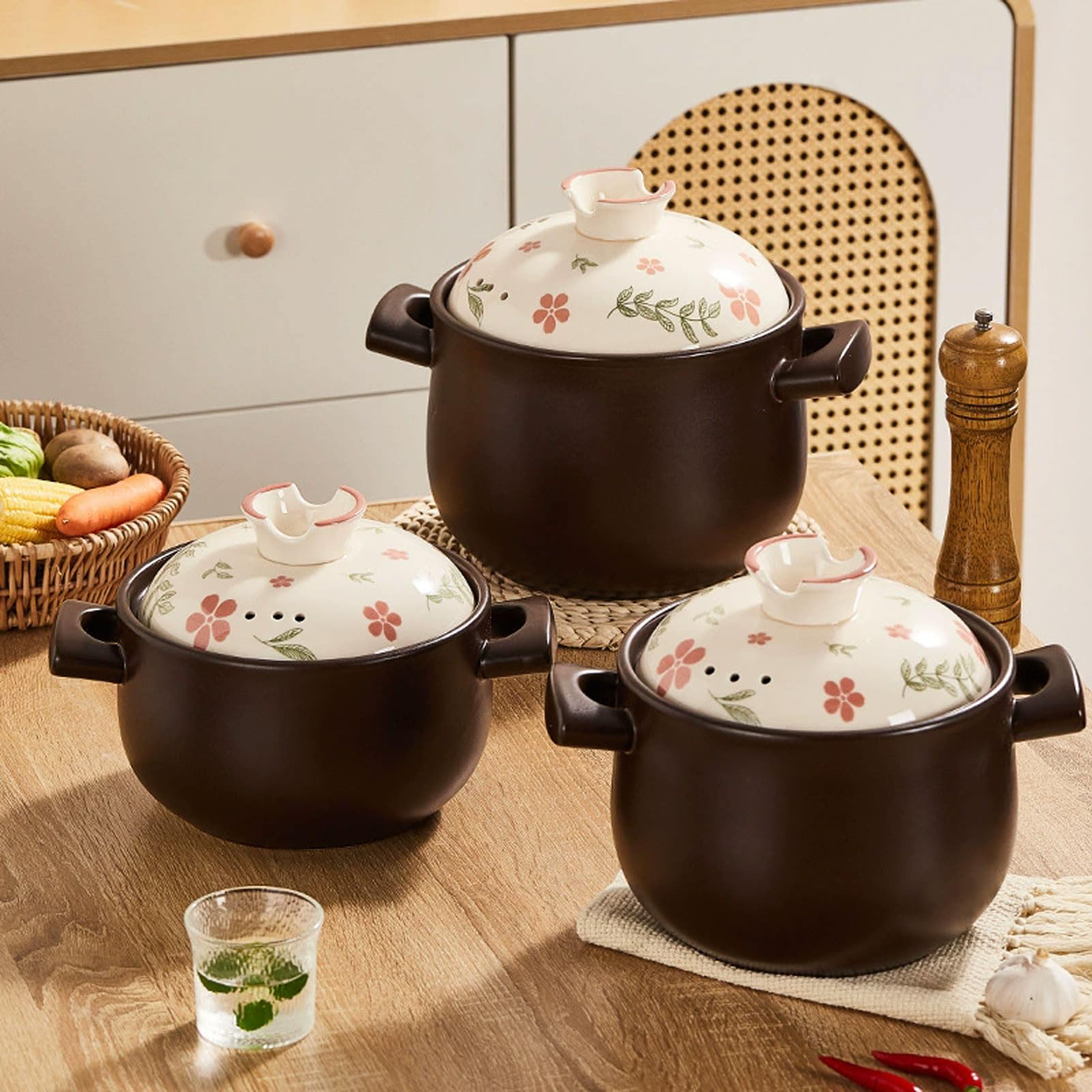 Ceramiczny garnek do zapiekania, gliniany garnek do gotowania zupy z pokrywką, czarny ceramiczny garnek do zupy na otwartym ogniu, garnek do gotowania w kuchni domowej (2.2L)