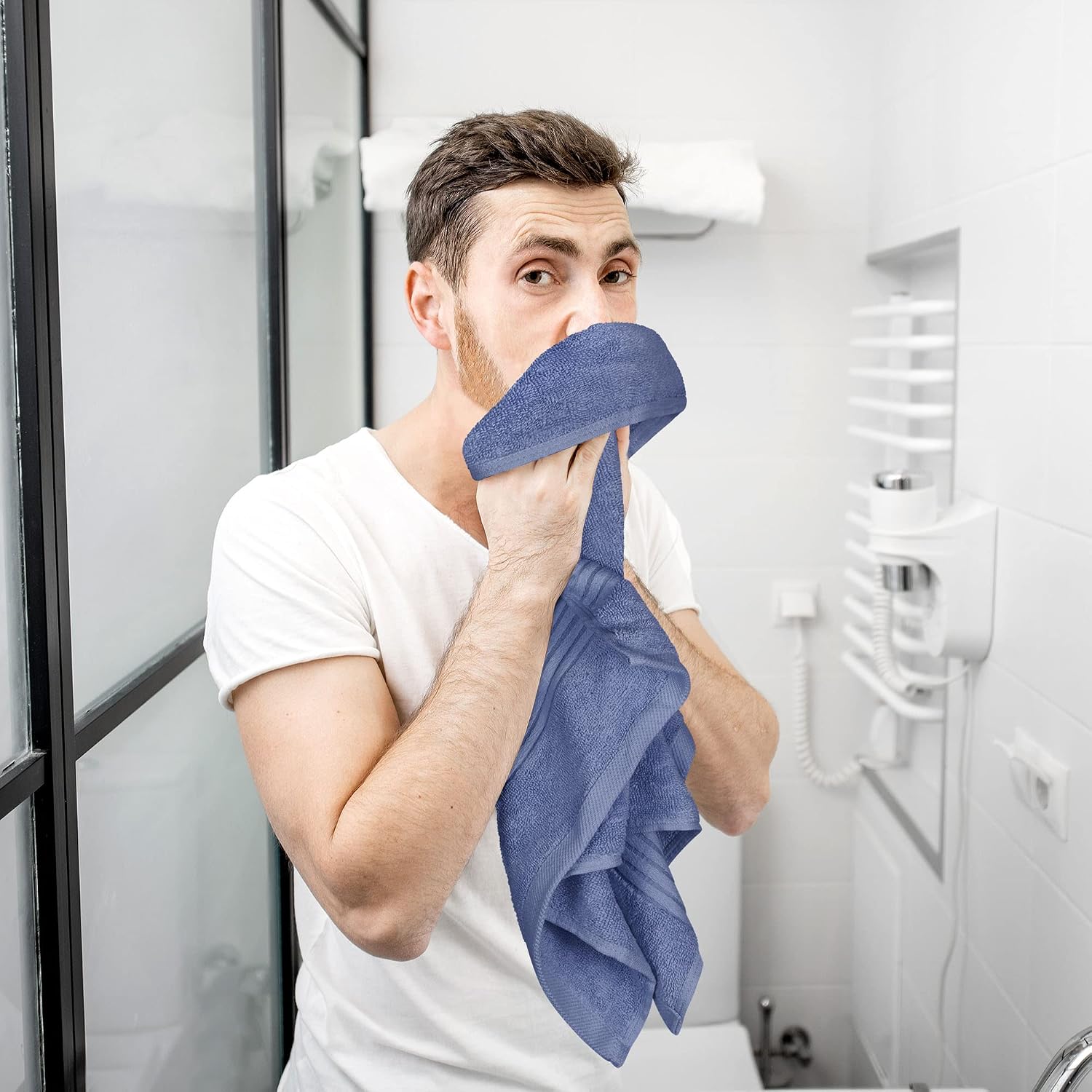 Utopia Towels - Bath Towels Set - Luxurious 600 GSM 100% Ring Spun Cotton - Quick Dry, Highly Absorbent, Soft Feel Towels, Perfect for Daily Use (Pack of 4) (16 x 28, Electric Blue)