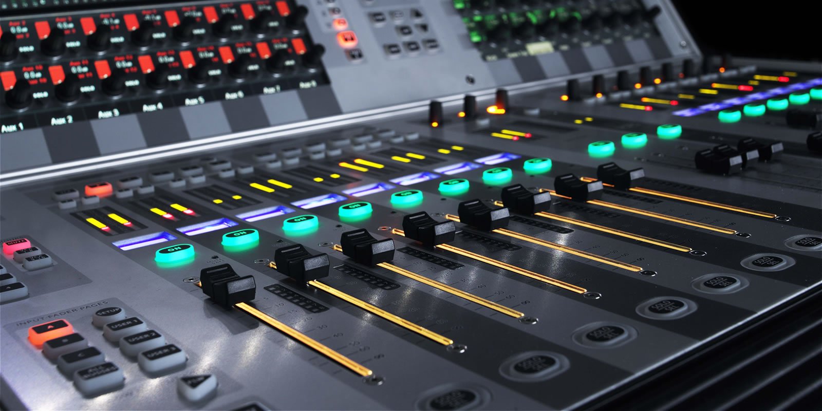 Soundcraft Vi Series Vi4 Digital Live Sound Console, 1447mm Width
