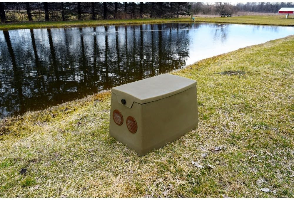 EasyPro SC25F1 Weatherproof Agricultural Pond Cabinet / 15" W x 22" L x 15" H / 115 Volt Cooling Fan