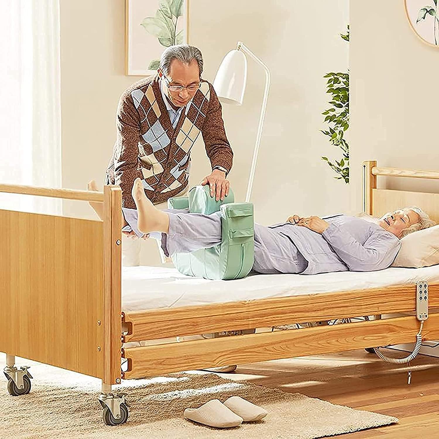 Bed Rest Patient Turning Device,Multifunctional PU Leather Anti-Decubitus Waterproof Transfer Pad,Paralysis Bed Rest Nursing Products to Help The Elderly Turn Over