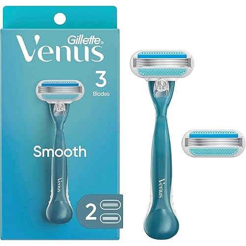 Gillette Venus Smooth Razor for Women, Includes 1 Reusable Razor Handle + 2 Count 3-Bladed Refills, Ergonomic Soft Grip Handle