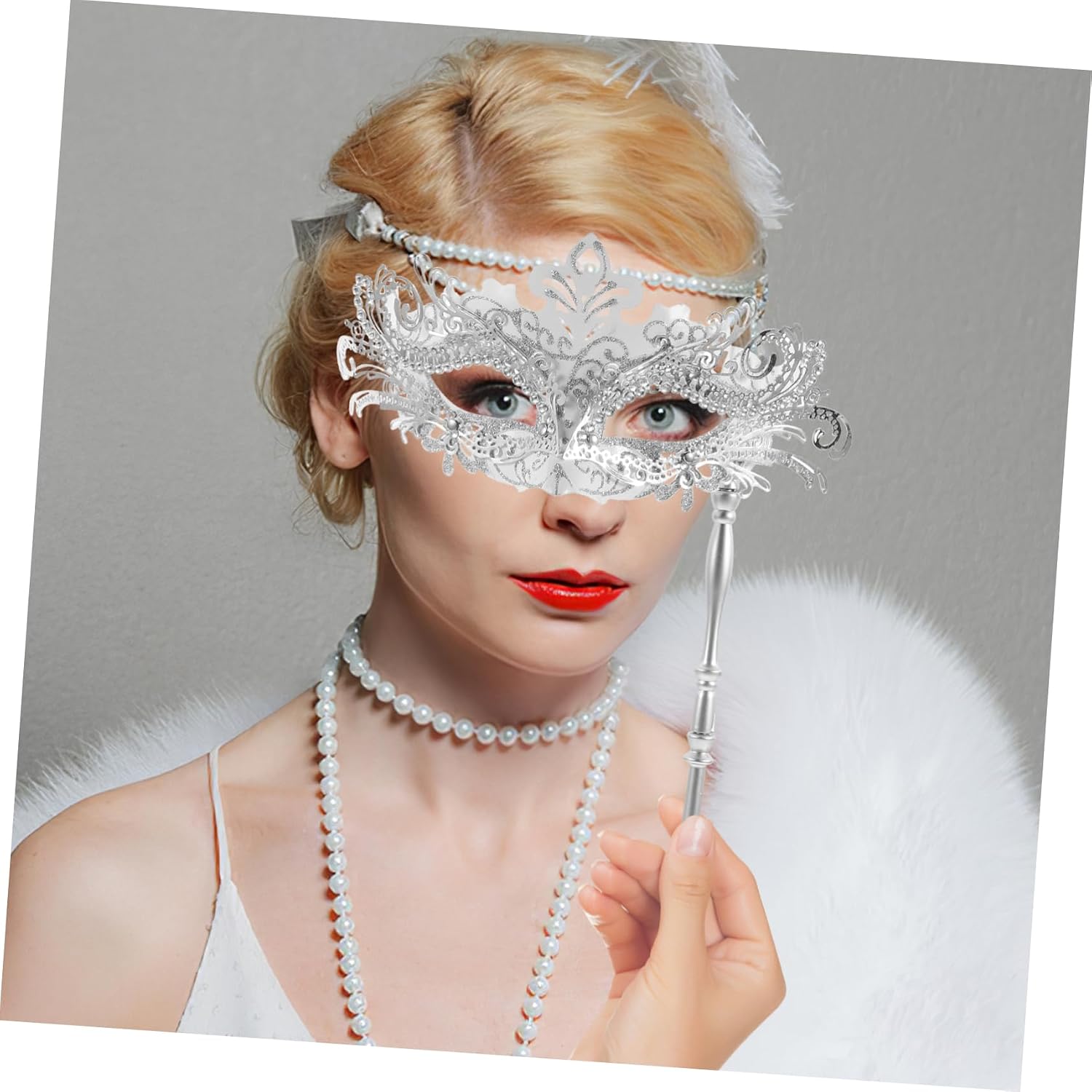 Masquerade Party Handheld with Stick Half Face Design for Adults and Boys and Rhinestone Decoration for Halloween Cosplay and Carnival Events