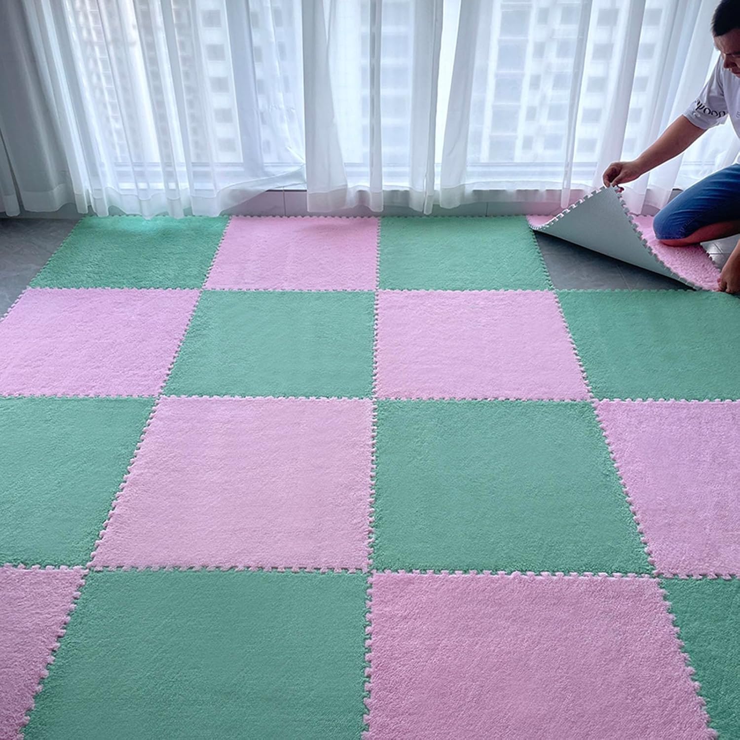 30-częściowa 24x24x0,4 cala zagęszczona piankowa płytka do układania puzzli, puszysta pluszowa kwadratowa mata do układania puzzli(Mint Green+pink)