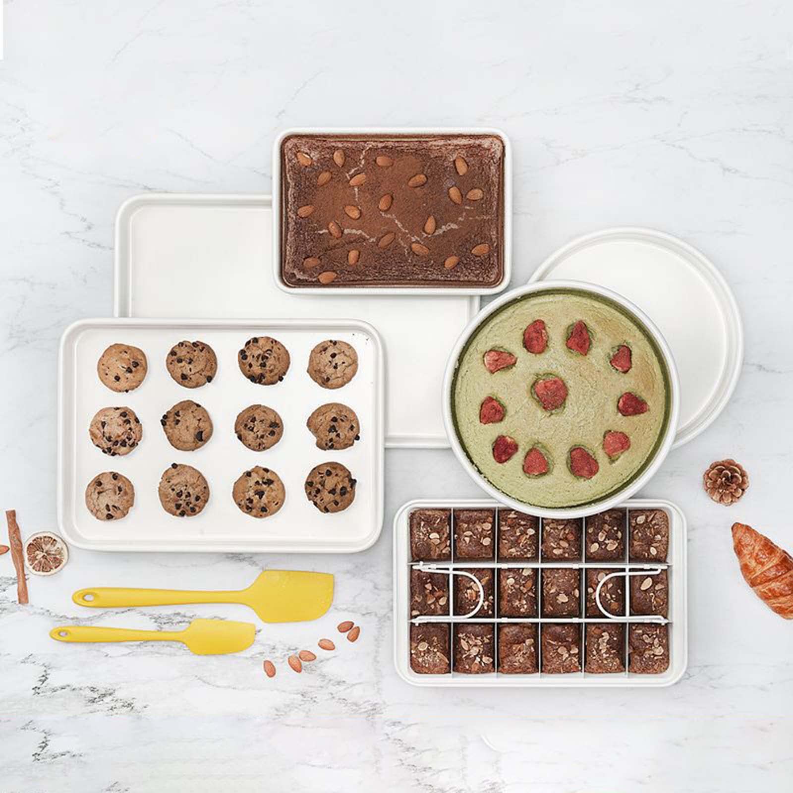 Pffiocix Baking Pan Cake Mold White Baking Pans Rectangular Cookie Roll Non-sticky Base Dessert Baking Pans Carbon Steel