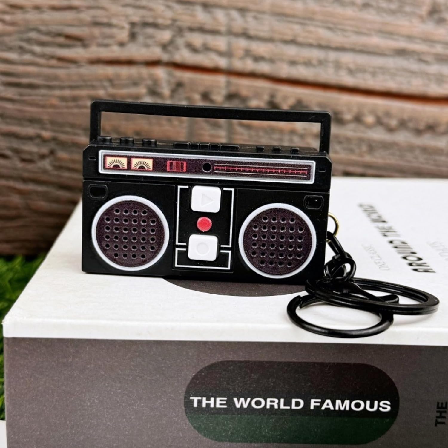 Fun Radio Keychain Vintage Music Keychain Cute Purse Charms for Women Handbags Radio Jewelry Gifts for Music Lovers image 4