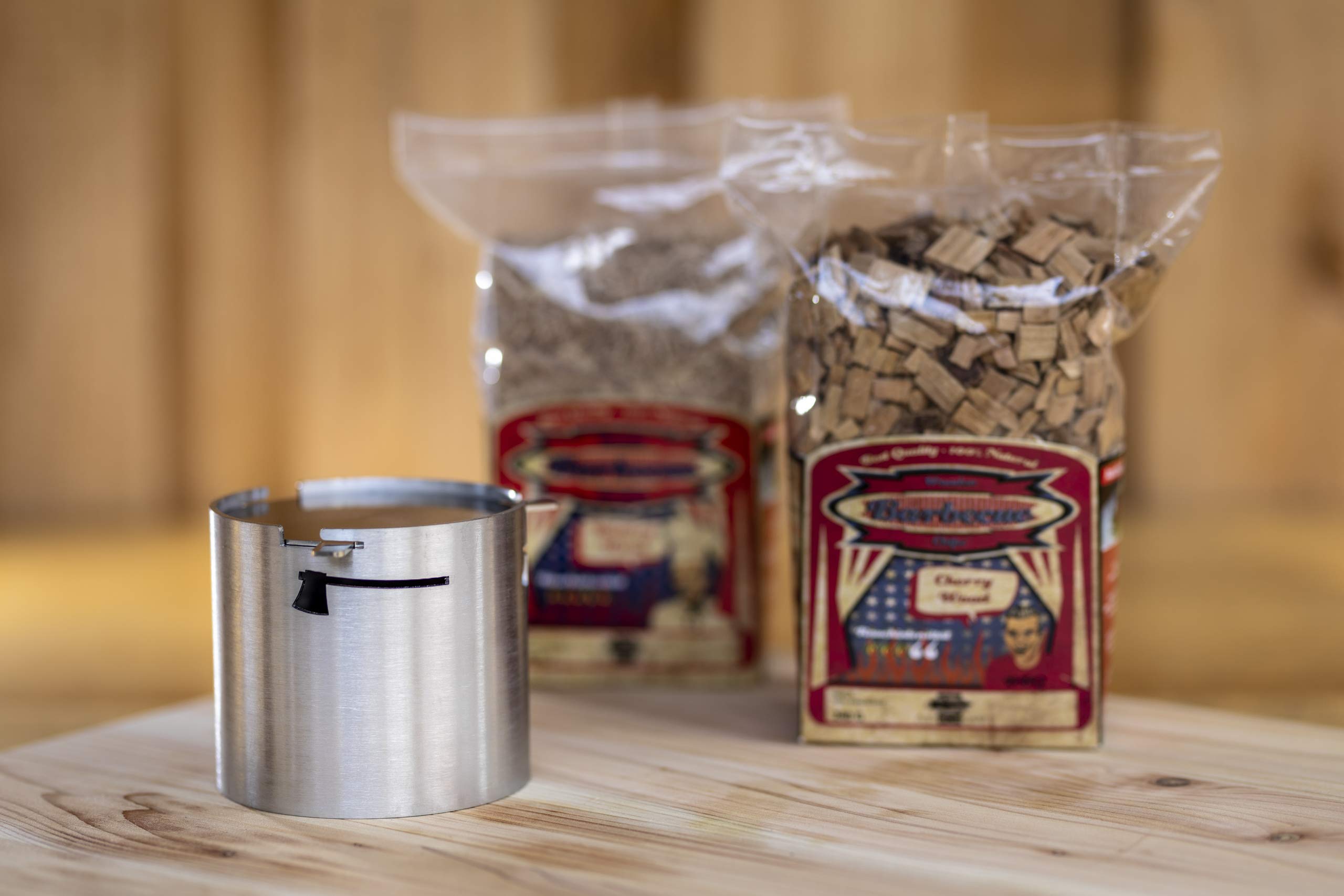 Axtschlag Räucherbox Smoker Cup, für Räuchermehl und Räucherchips in Kohle-, Gas- und Elektrogrills, extra starker Edelstahl, inkl. Deckel, 90 x 80 mm