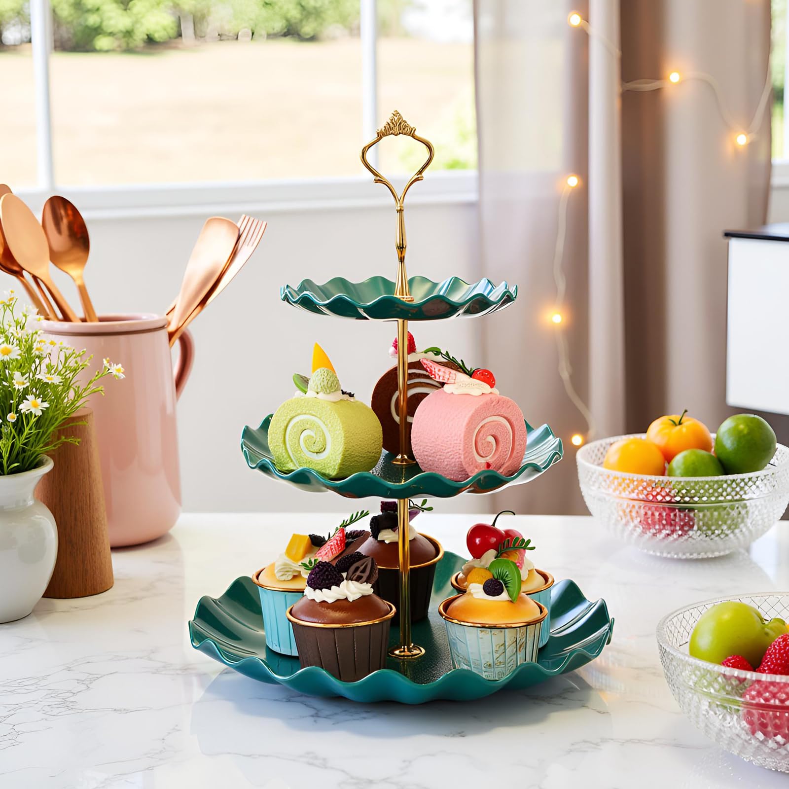 TsunNee Présentoir à Gâteaux 3 Étages - Lot de 2 pour Cupcakes, Desserts, Fruits, Biscuits, Bonbons - Plateau de Service pour Noël, Mariage TsunNee Présentoir à Gâteaux 3 Étages - Lot de 2 pour Cupcakes, Desserts, Fruits, Biscuits, Bonbons - Plateau de Service pour Noël, Mariage