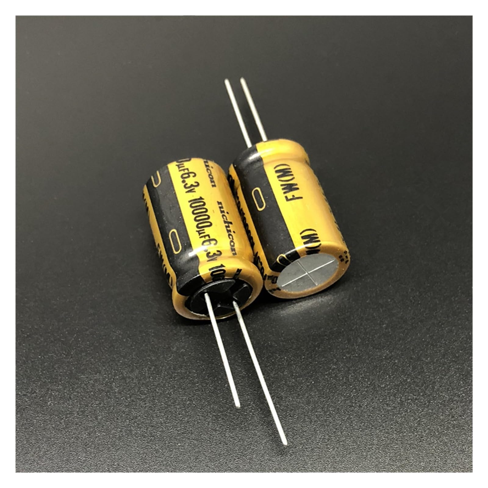 Condensateur 6.3V 10000uF Audio pour retrouver l'ambiance concert dans votre salon