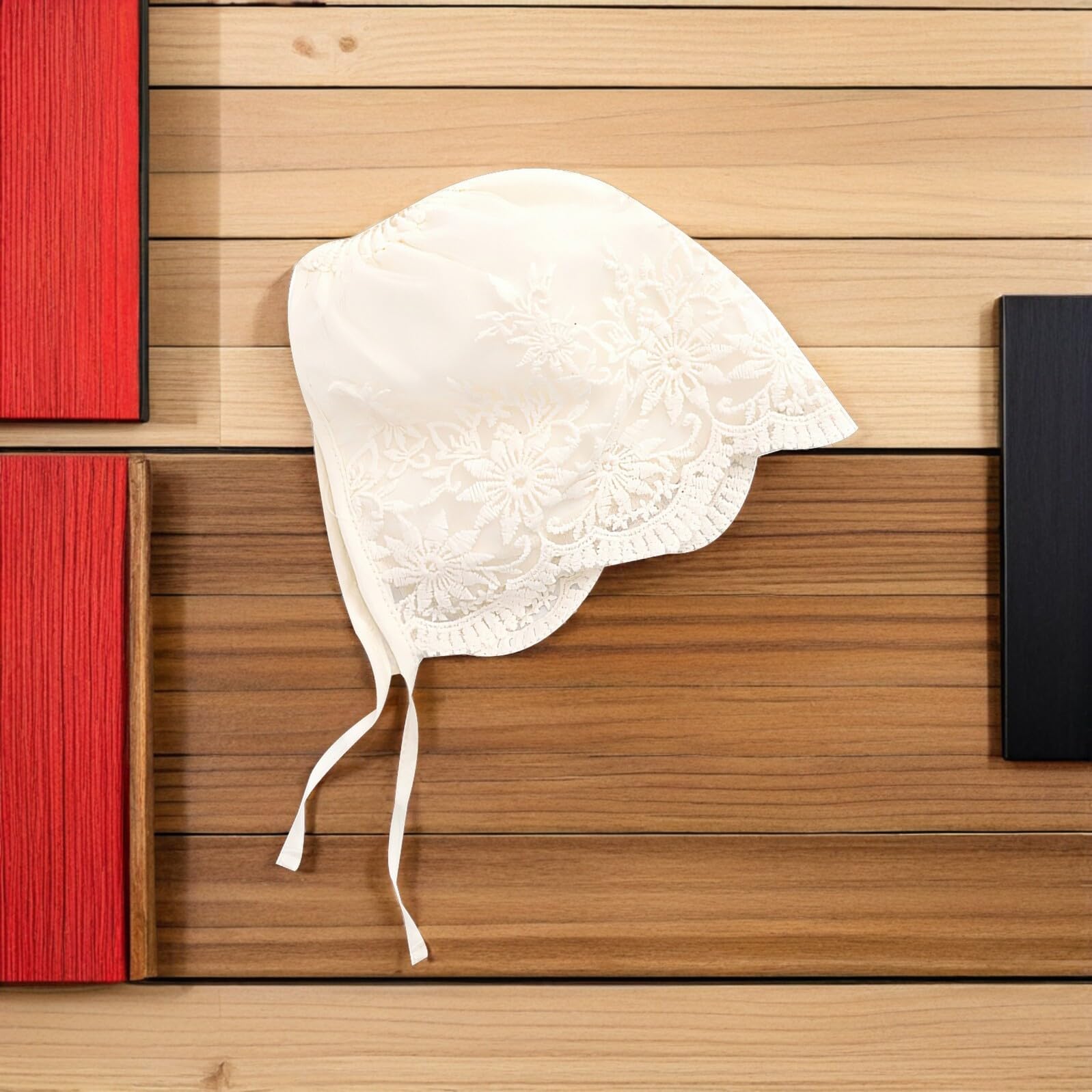 Vaguelly Gorro Ajuste Cómodo y Cierre Seguro de Encaje Beige 2 Piezas, Elegante y Suave, Recien Nacido, Niña, Adecuado para Bautizos y Bodas
