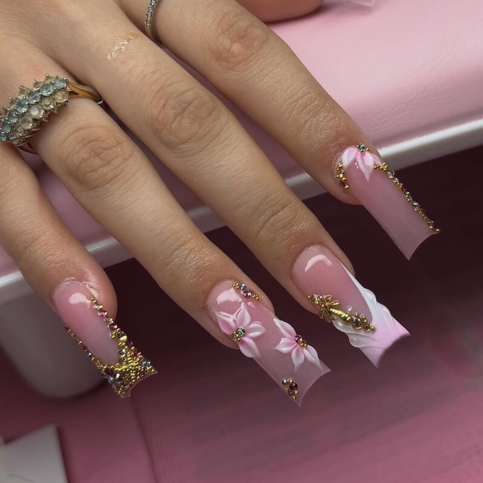 Lange quadratische Nägel zum Aufdrücken, handgefertigte Acryl-Nägel mit Designs, langes Drücken auf Nägel für Damen, 24 Stück