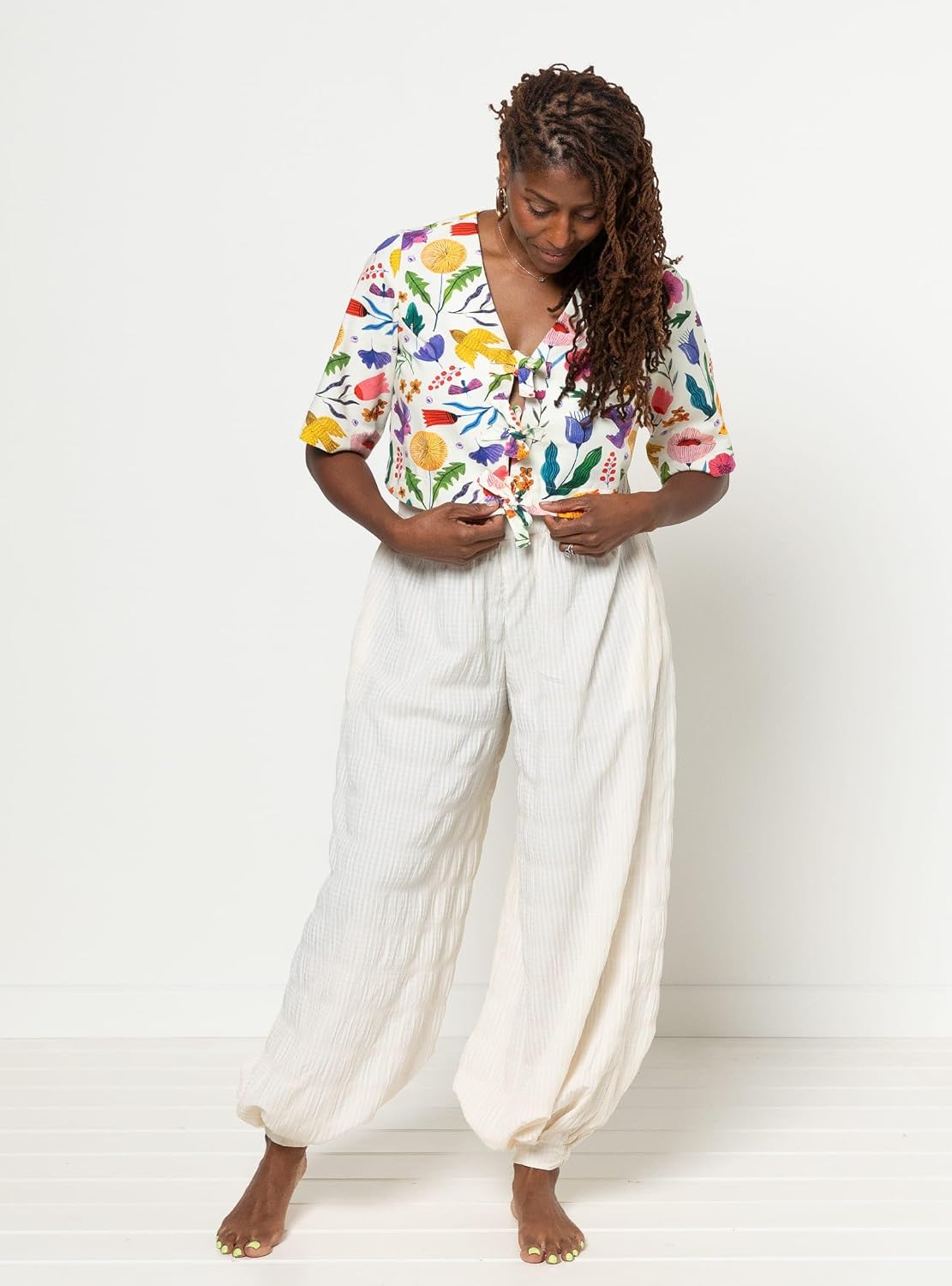Style Arc Sewing Pattern - Sophia Woven Bubble Skirt and Pant (Sizes 18-30)