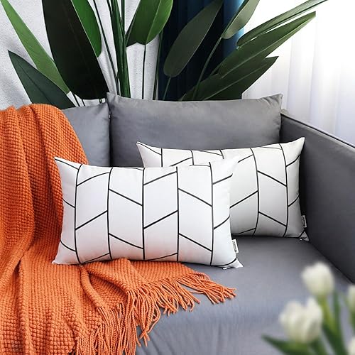 Miniatura 213 de BRAWARM Fundas de almohada de piel sintética de 18 x 18 pulgadas, fundas de almohada de cuero negro, paquete de 2, almohadas decorativas de cuero