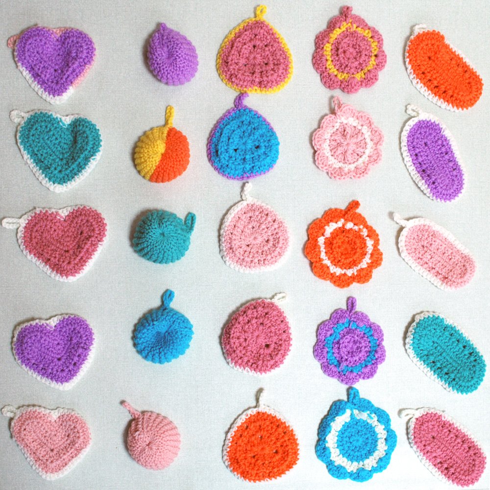 Amazon｜アクリルたわし カラー×形ランダムで3つ入り｜タワシ