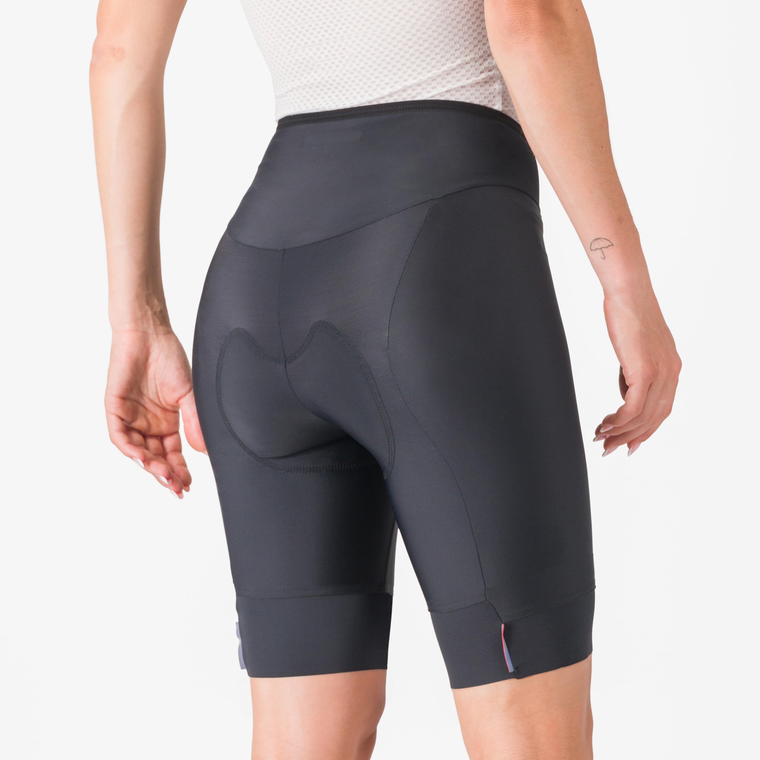 Castelli Prima 2 - Pantaloncini da donna per ciclismo su strada e gravel, con imbottitura e linguette riflettenti ad alta visibilità
