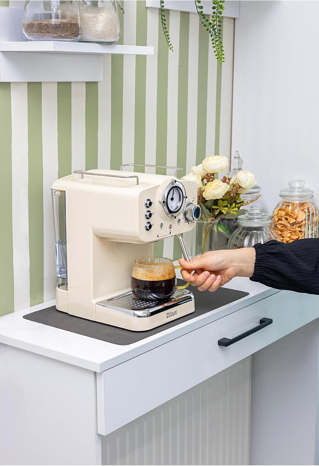 ZLN2992 Espresso Kahve Makinesi Espresso-Cappiccino-Latte | 15 Bar Süt Köpürtücü | 1100W Retro Bej