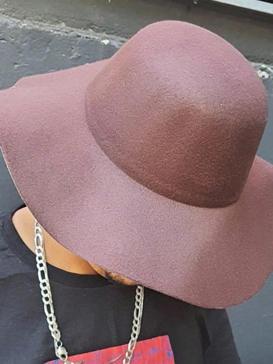 Chapéu Feltro Masculino Marrom, Aba Longa, Modelo Natanzinho, Estilo Piseiro, Cata Ovo em promoção! Veja a oferta e mais achadinhos de Bonés & Chapéus 4 Hoje é o melhor dia para comprar Chapéu Feltro Masculino Marrom, Aba Longa, Modelo Natanzinho, Estilo Piseiro, Cata Ovo com aquele preço maroto! Promoção! Aproveite a oferta! 4