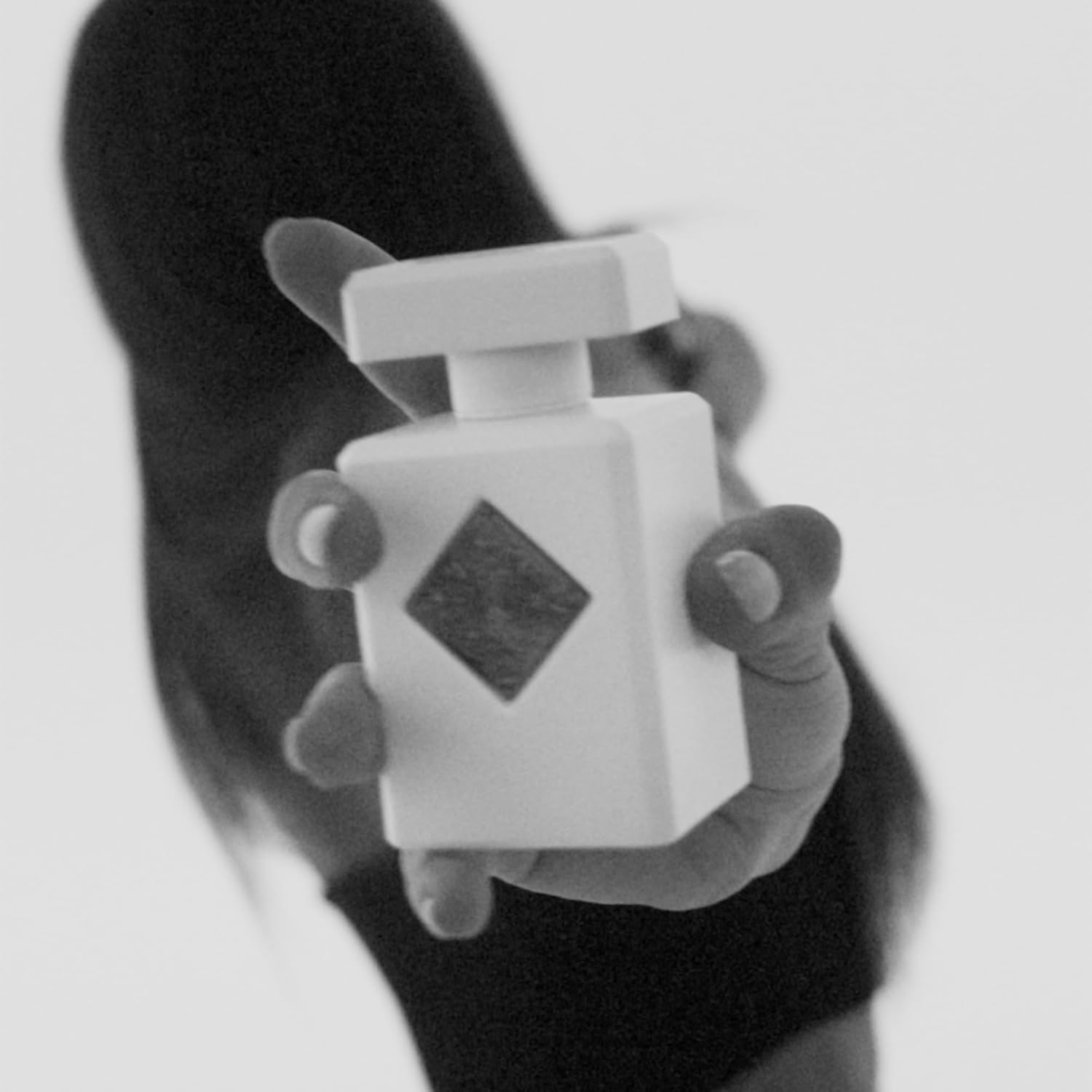 INITIO PARFUMS PRIVÉS - Power Self - 3.04 Fl Oz - Eau De Parfum Unisex - Main notes White Flowers, Osmanthus, White Rose, Magnolia, Pink Pepper, Ambrox, Musk, Cedarwood - 90ml - Image 3