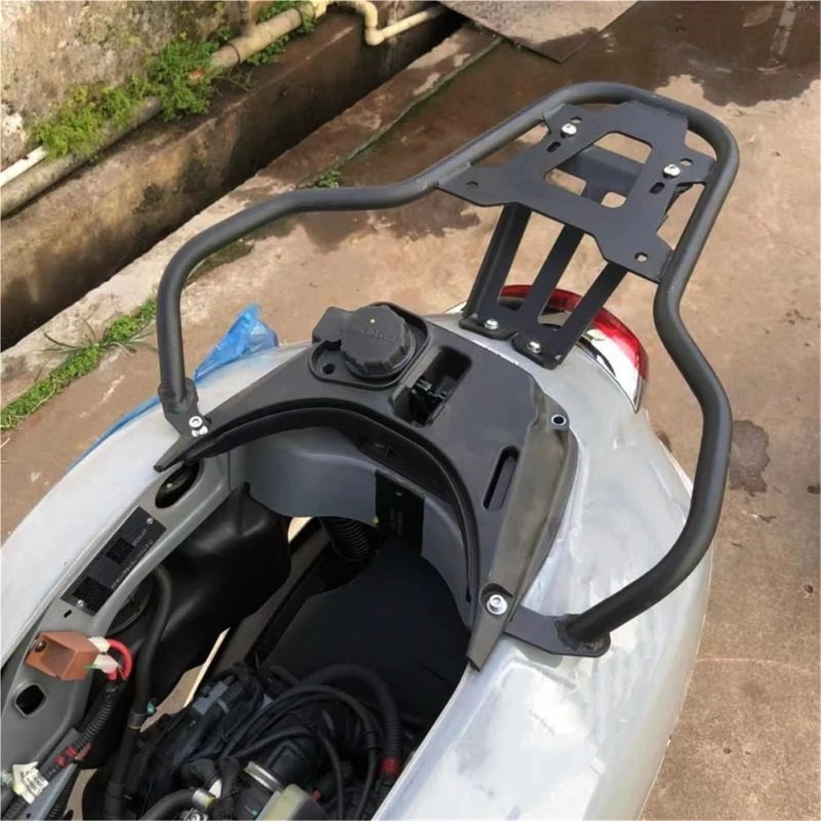 Uchwyt Topcase Do Vespa GTS 300 250 125 GTV 150 Tylny bagażnik
