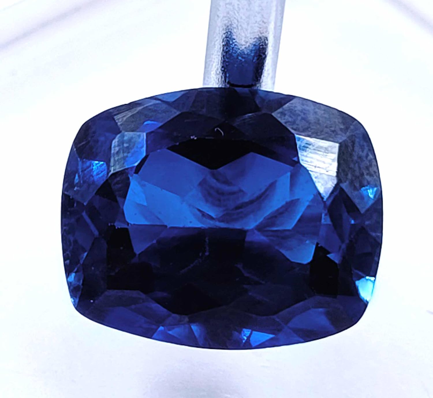 Generic Globalgems Blue Sapphire Natural Certified Loose Gemstone 9.15 Carat Faceted Cushion Cut Gemstone from Sri Lanka Gemstone, 13mmx11mmx06mm