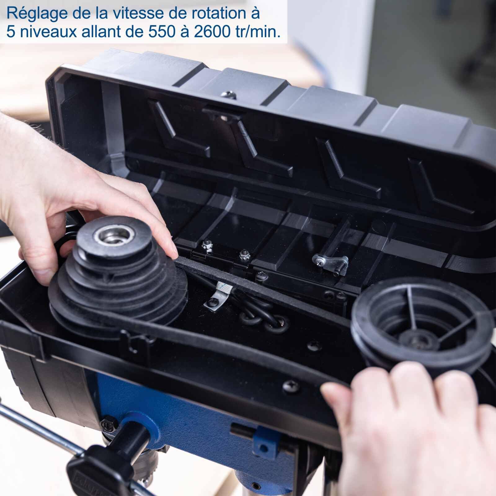 Scheppach Perceuse à colonne détabli TBM200-400W - 550-2600 tr/min - table 164 x 162 mm - inclinable - mandrin 1,5-13 mm - profondeur de perçage 50 mm