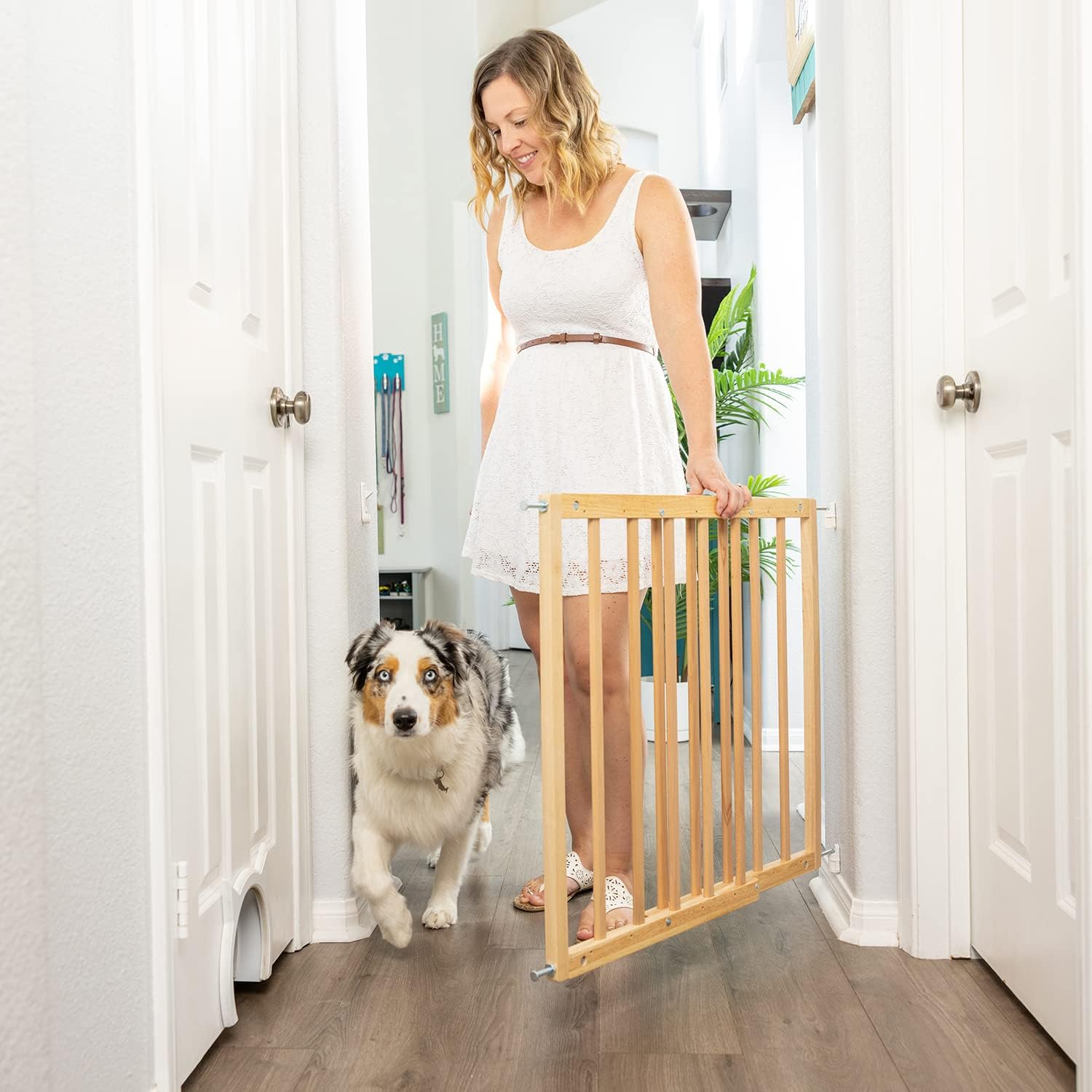 primetime petz diy safety mate expandable pet gate, sturdy wall mountable safety gate for hallways, stairs, fits openings from 24.5” to 41”, natural, one size
