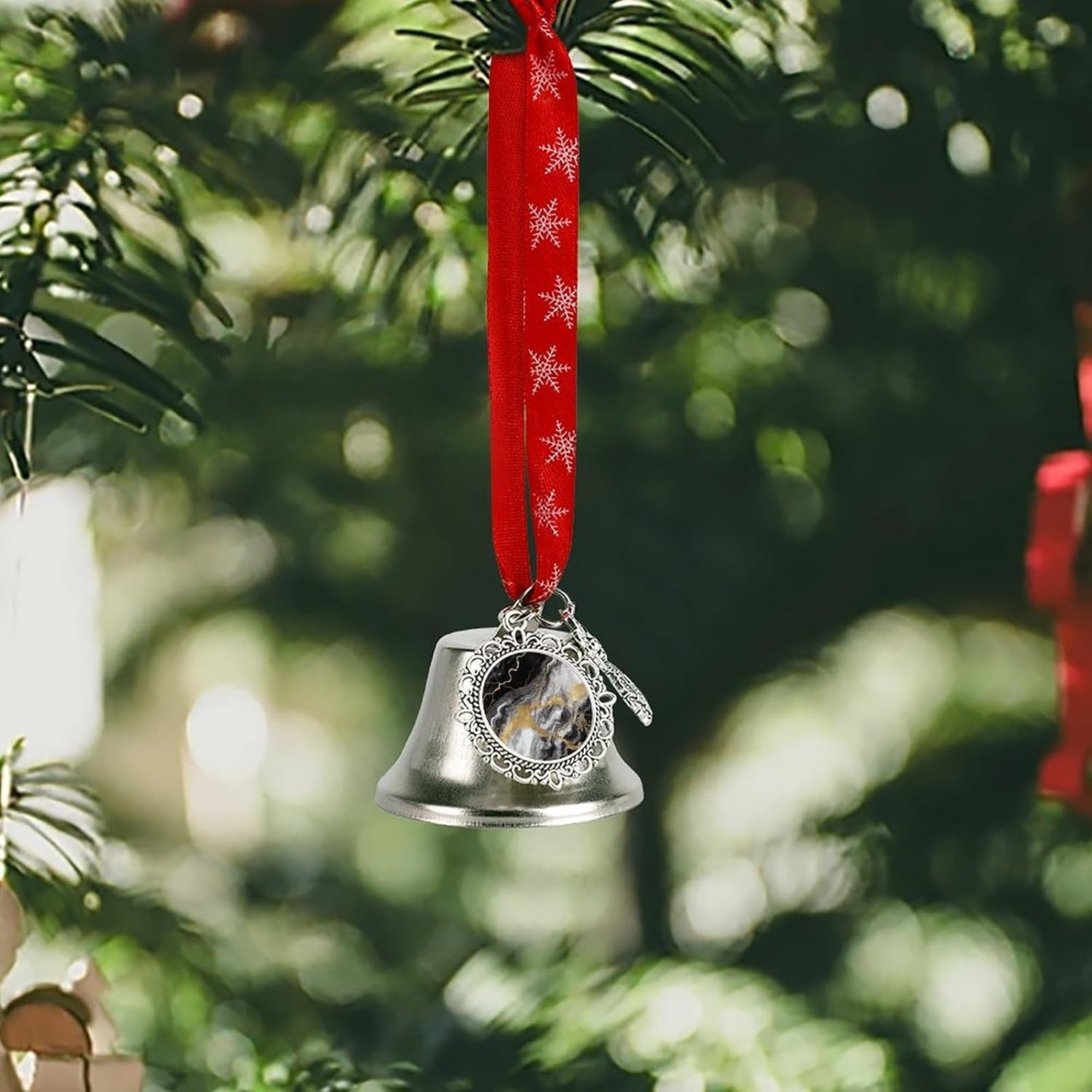 Black White Gold Foil Marble Christmas Bells Ornaments Tree Jingle Bells Decors Xmas Silver Bell Hanging Decoration Pendants for Weddings Parties Christmas Wreaths