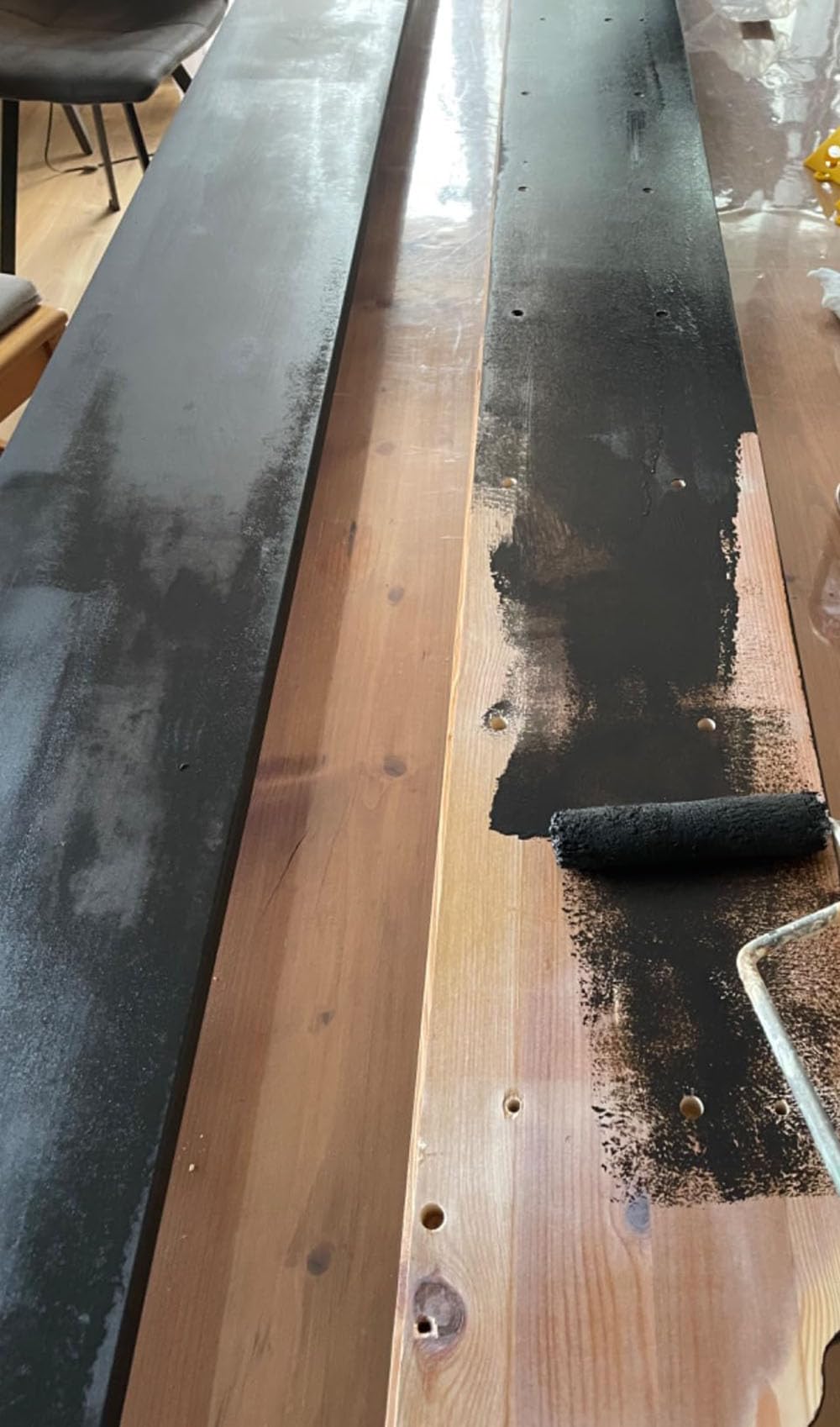 Acryl schwarz matt Farbe für Metall, Holz, Mauerwerk und Beton für den Außen- und Innenbereich, schnell trocknend, 2.5L – 30m² (Midi Decor)