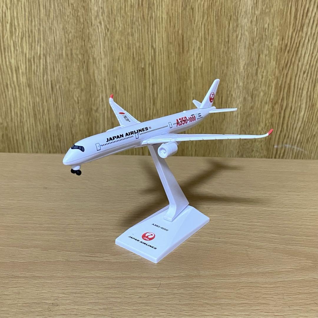 Amazon.co.jp: JAL アメニティ 飛行機模型 A350-1000 : おもちゃ