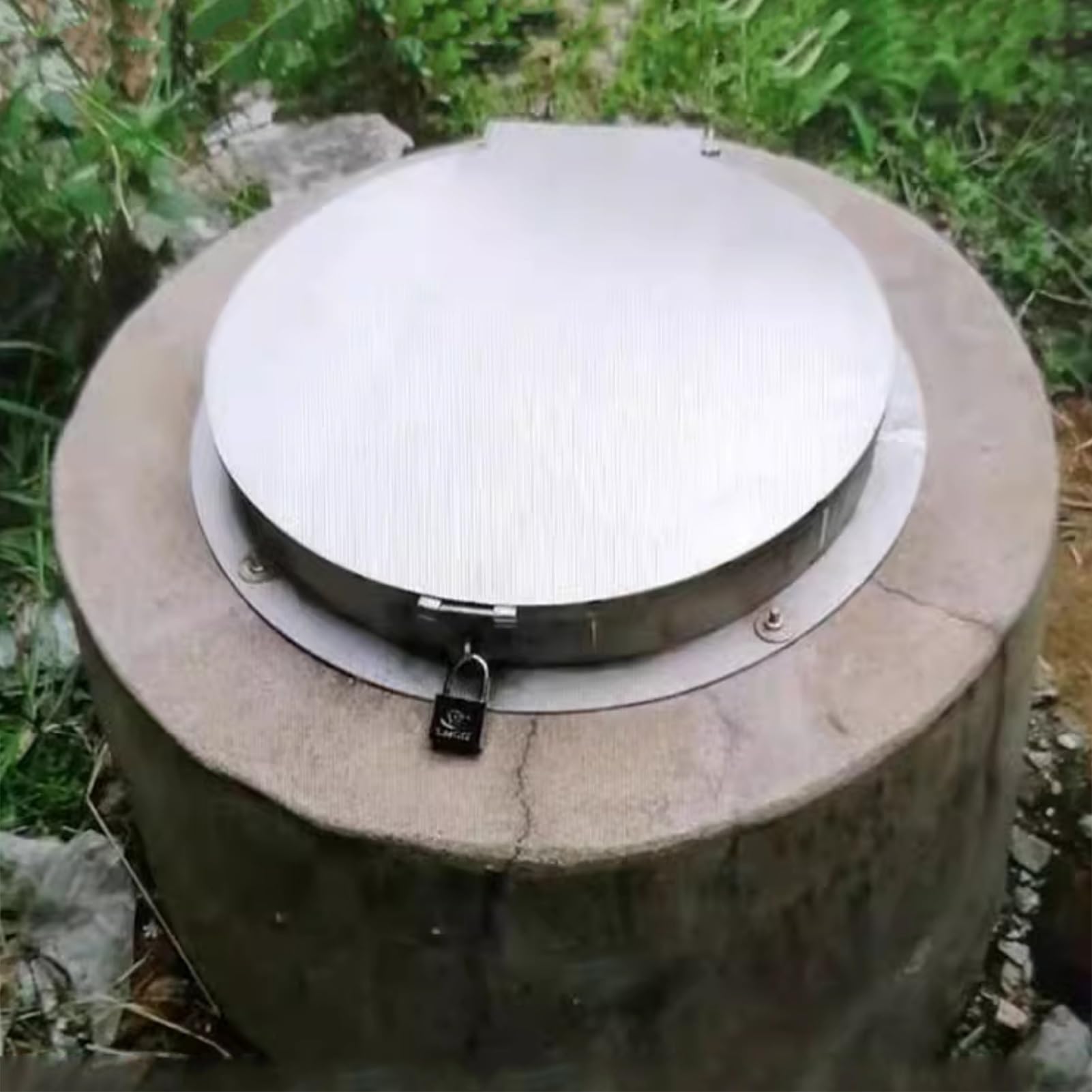 Copertura per pozzetto bloccabile, patta a 90°, copertura rotonda per albero, coperchio di scarico in acciaio inox, copertura di accesso per fognature pesanti (70 cm / 27.5in) per soluzioni di