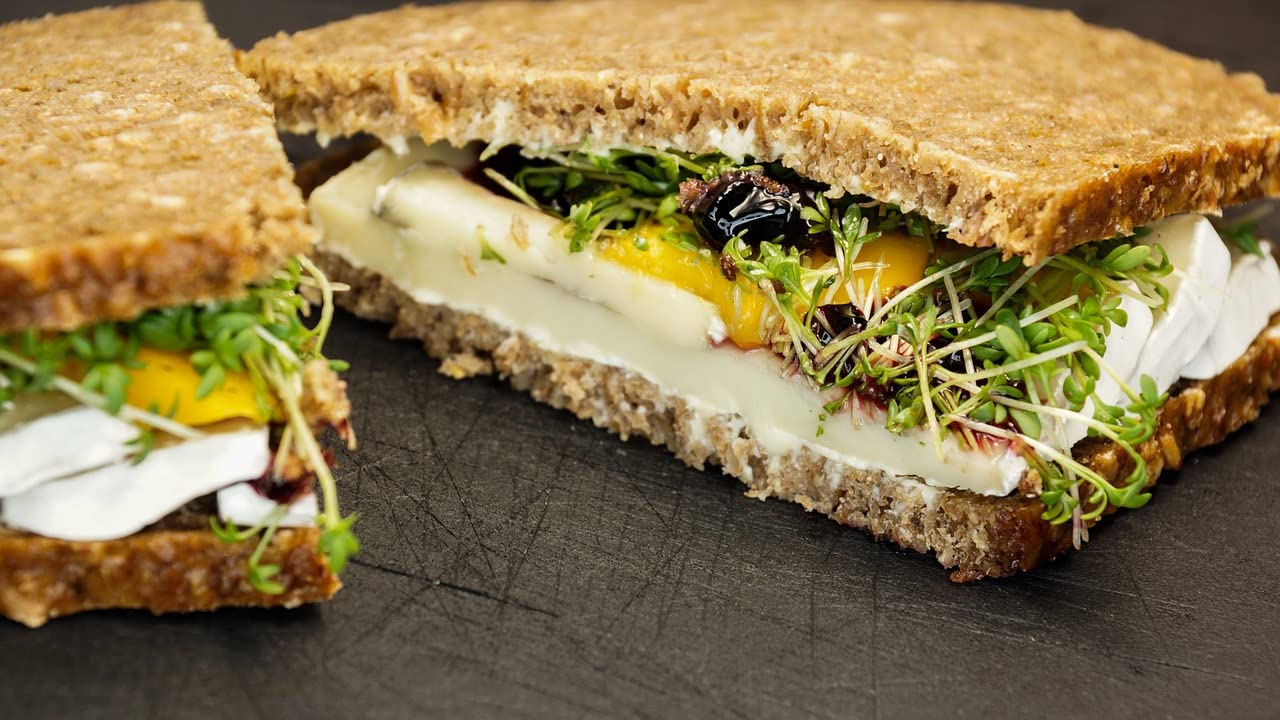 GILLOT GOURMET CAMEMBERT - 8x 250g - Weichkäse de Normandie AOP französischer Weich-Schimmel-Käse passt zu Plateau fromages u. Rot-Wein Datteln Feigen Pflaumen Walnüssen