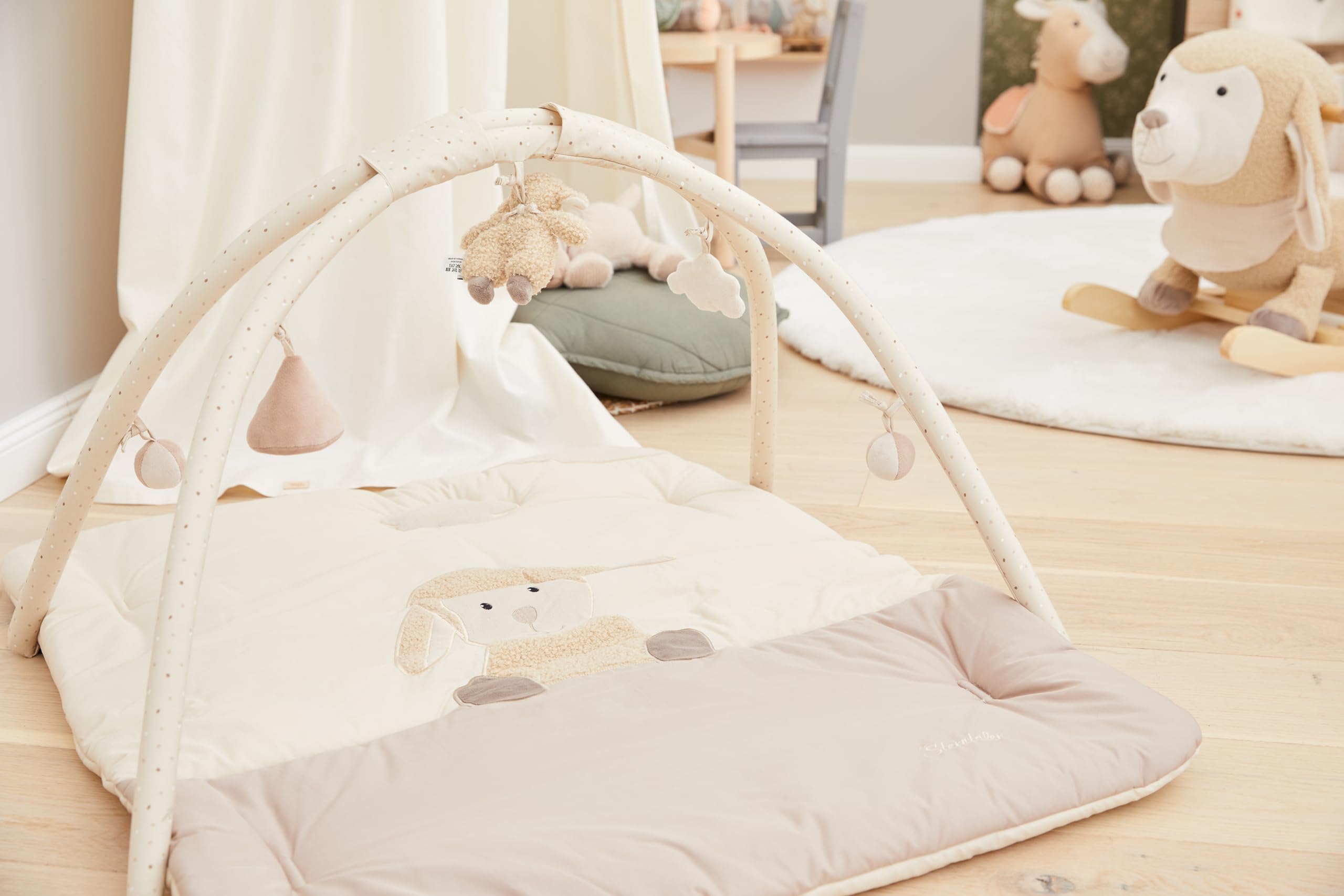 Sterntaler Spielbogen Schaf Flocke - Spielbogen aus samtigem Velour und bedrucktem Baumwoll Mischgewebe - Spieldecke Baby mit Bogen und Spielfiguren zum Abnehmen - Baby Spielzeug, beige