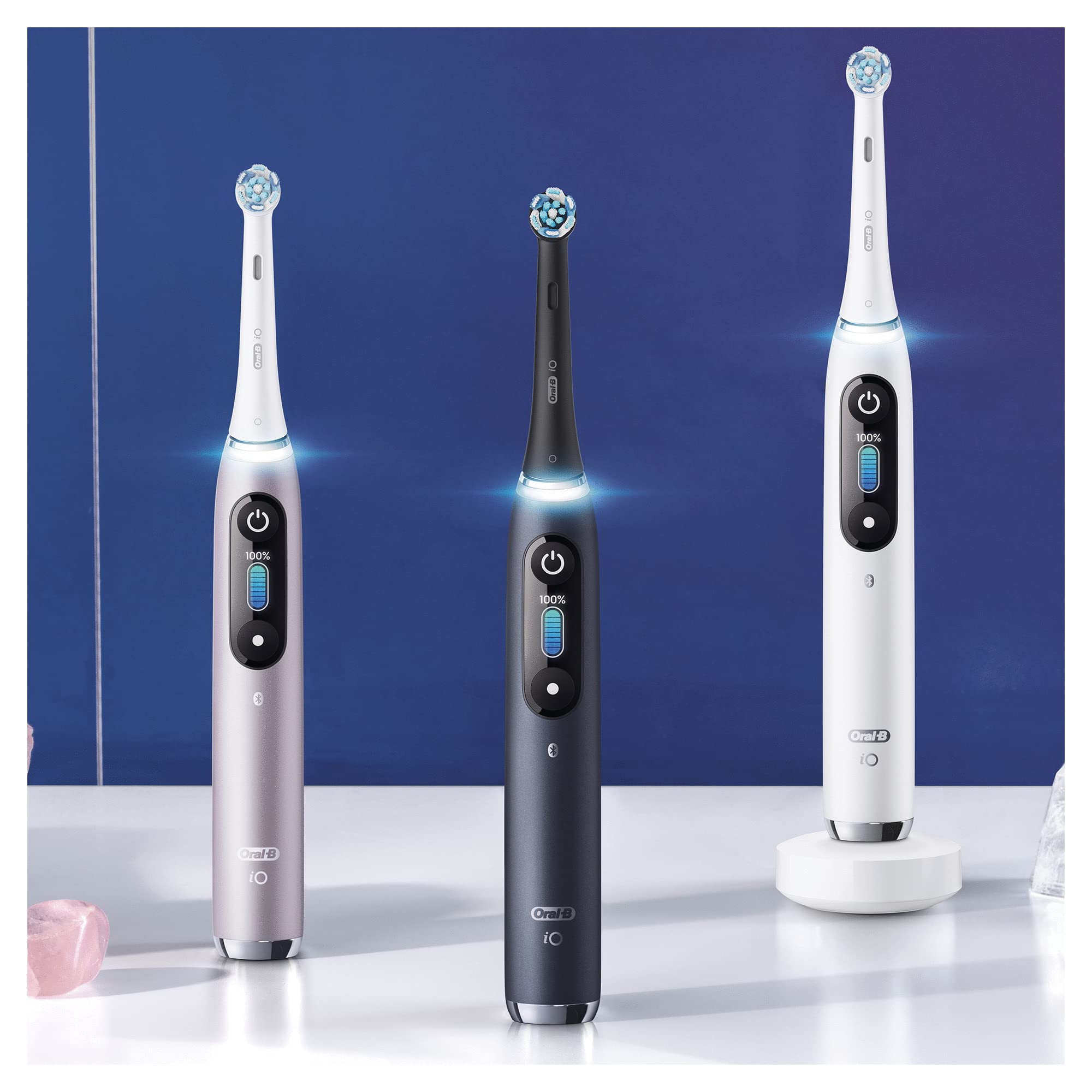 Oral-B Cepillo de dientes eléctrico iO Serie 9, edición especial, se conecta a la aplicación móvil Oral-B, con tecnología magnética iO, estuche de viaje con función de carga, bolsa de cosméticos